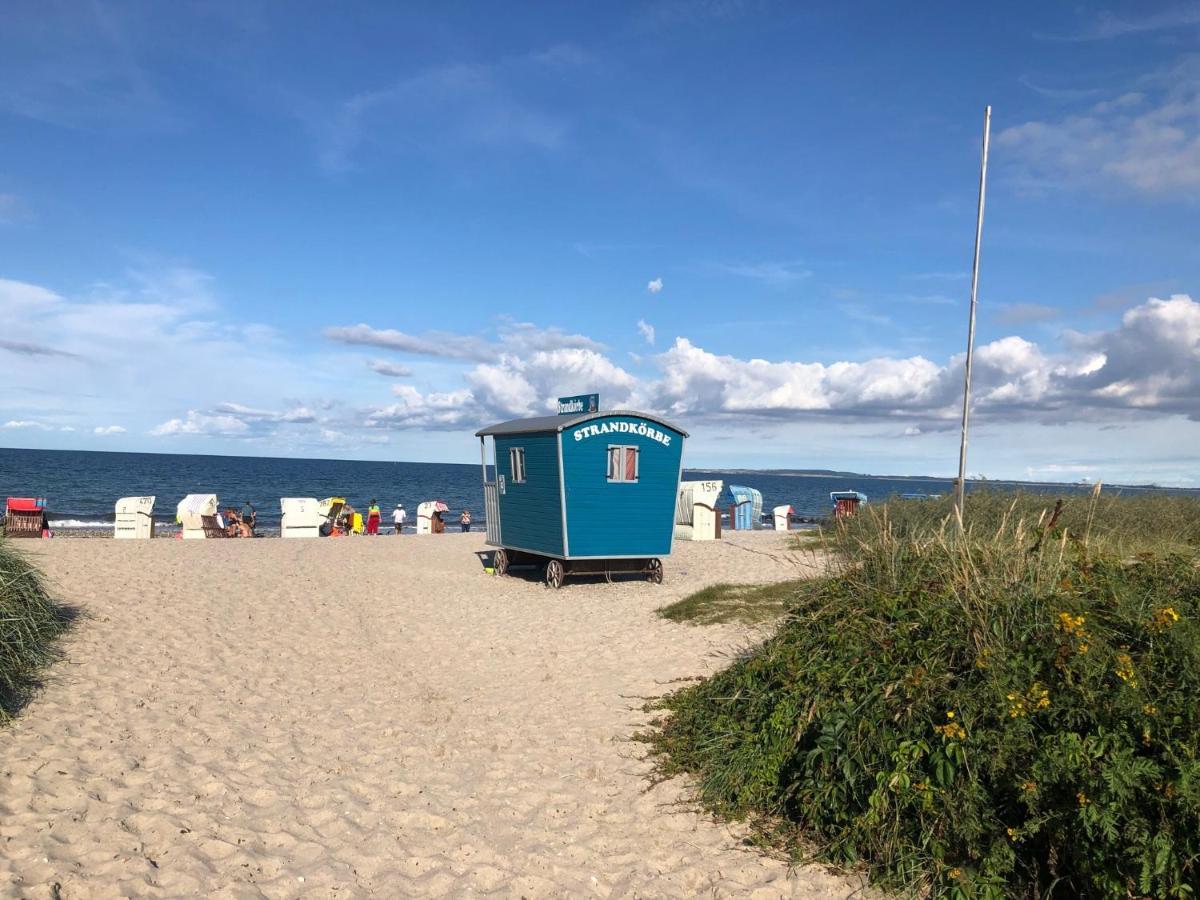 Ferienwohnung „Die Koje“ Hohwacht/Ostsee エクステリア 写真