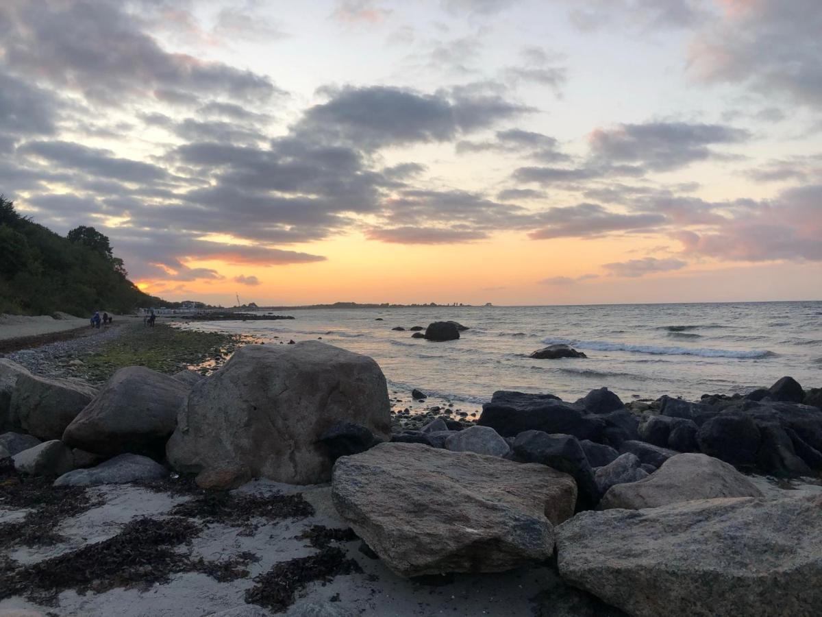 Ferienwohnung „Die Koje“ Hohwacht/Ostsee エクステリア 写真